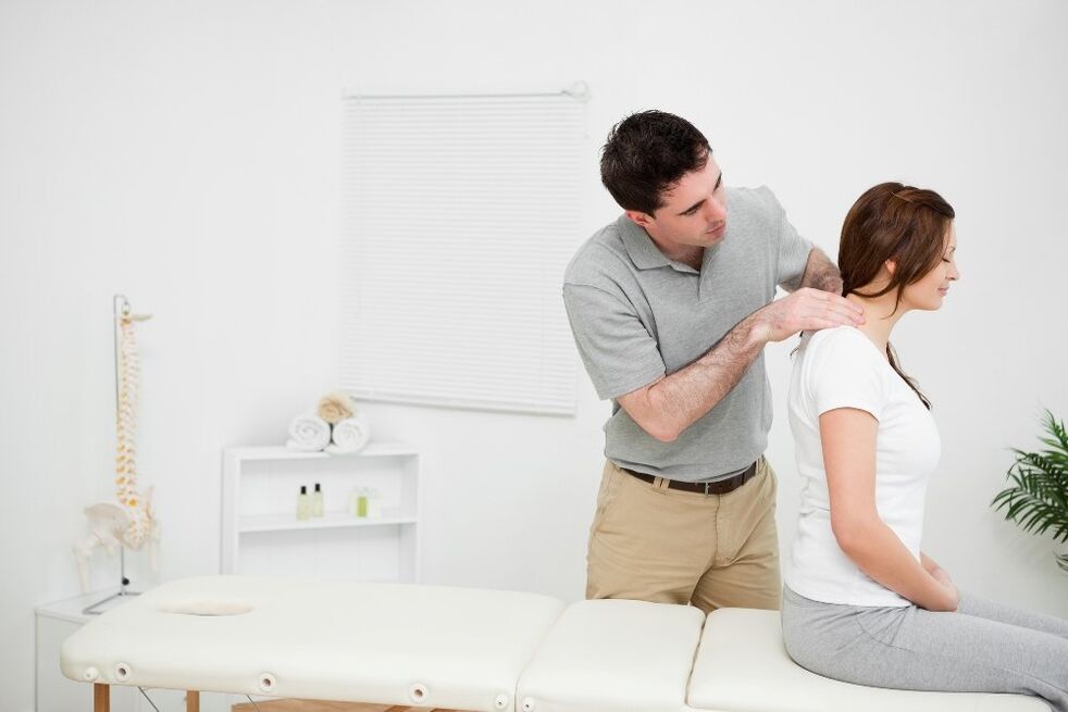 Nackenmassage bei Osteochondrose